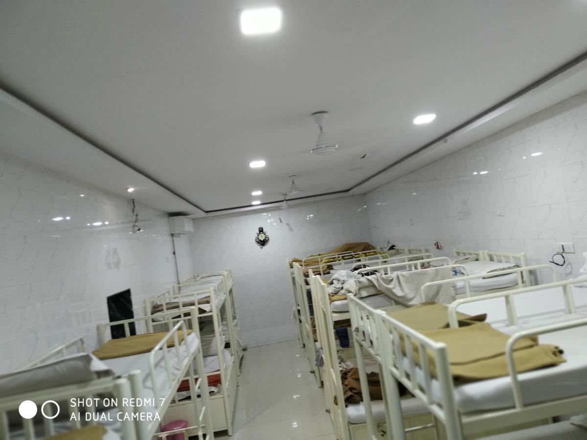 Star Dormitory Mumbai Exterior photo